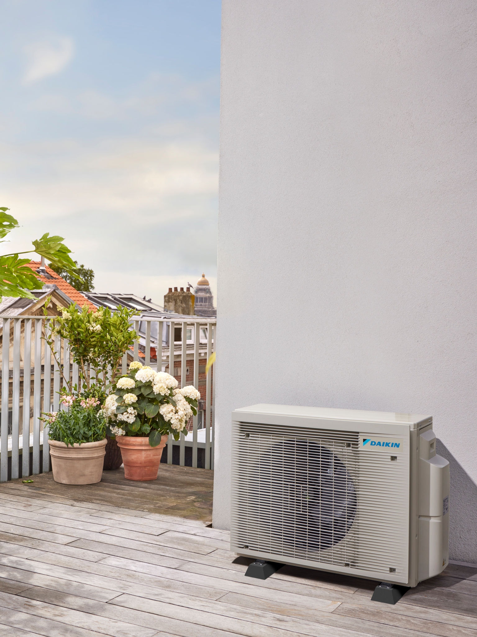 Εξωτερική μονάδα Multi Split σε βεράντα