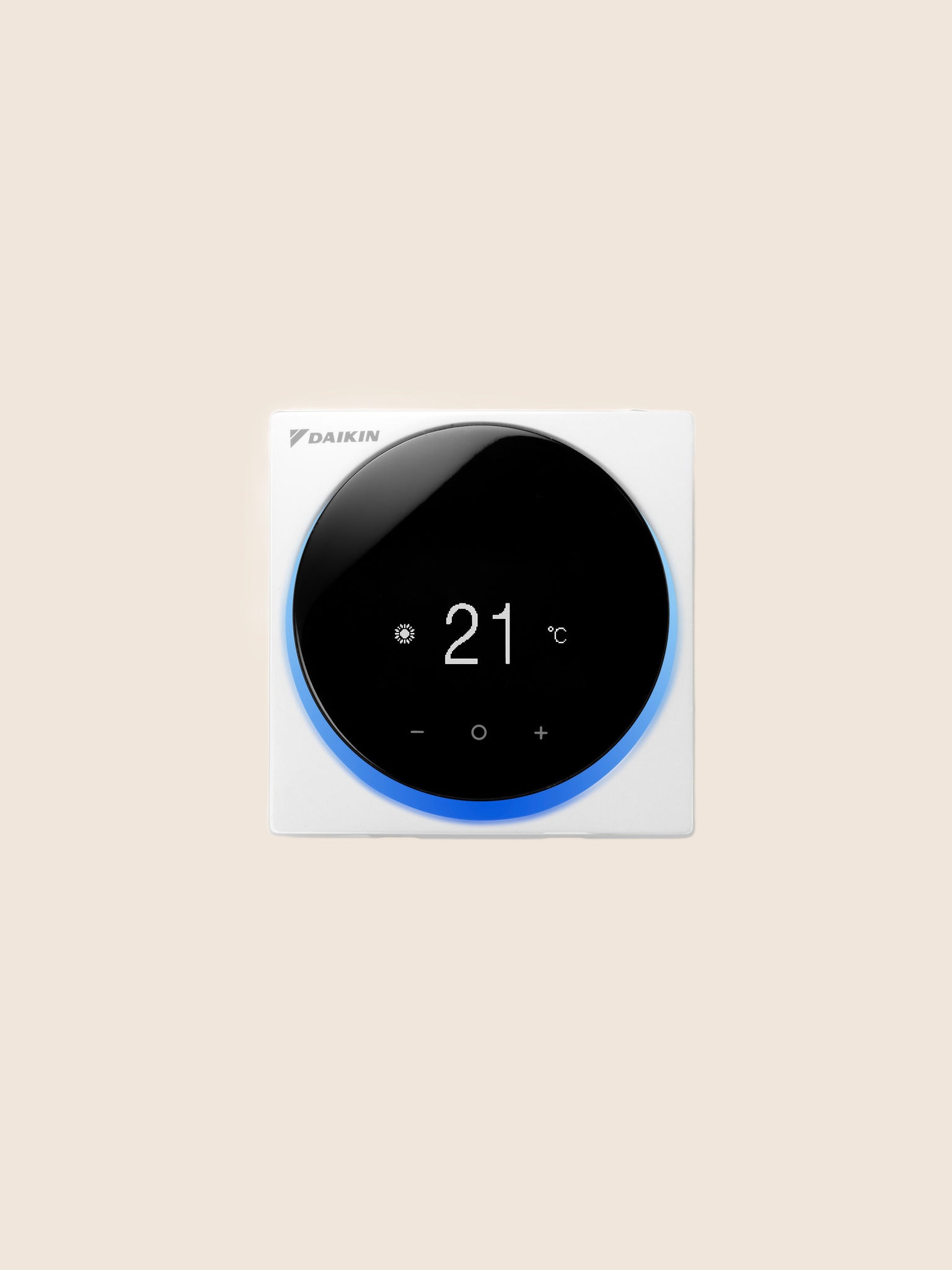 Packshots: Ενσύρματο, κομψό τηλεχειριστήριο Madoka